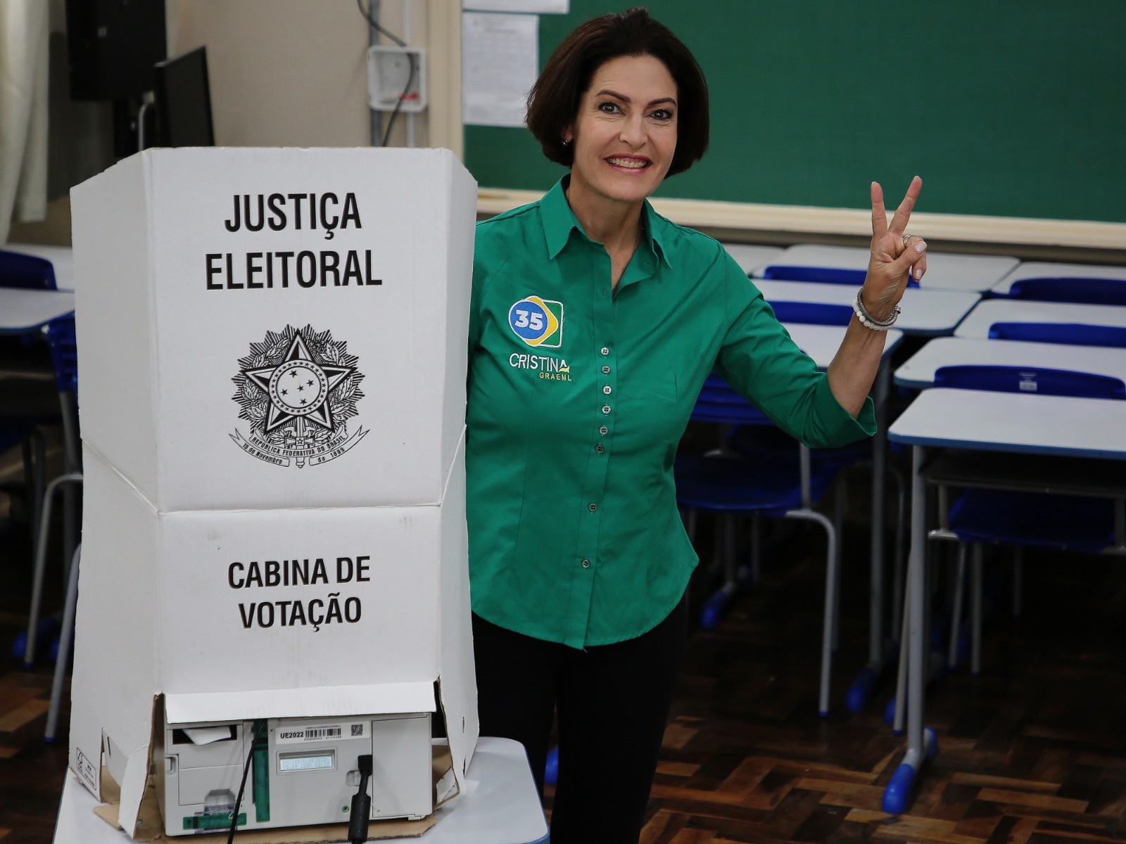 Candidatos à Prefeitura de Curitiba votam no 2º turno das eleições de 2024