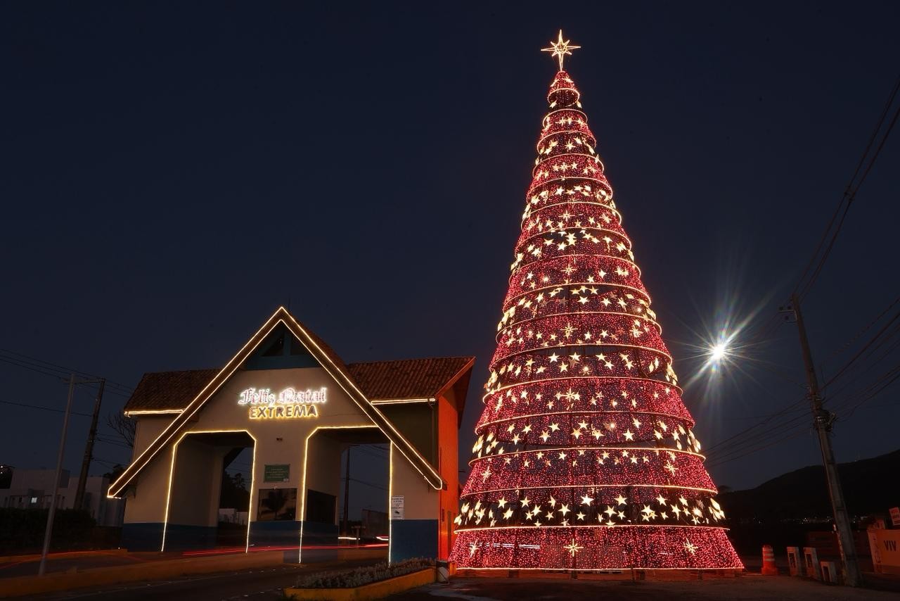 Extrema se transforma em 
espetáculo de luzes e encantos neste Natal