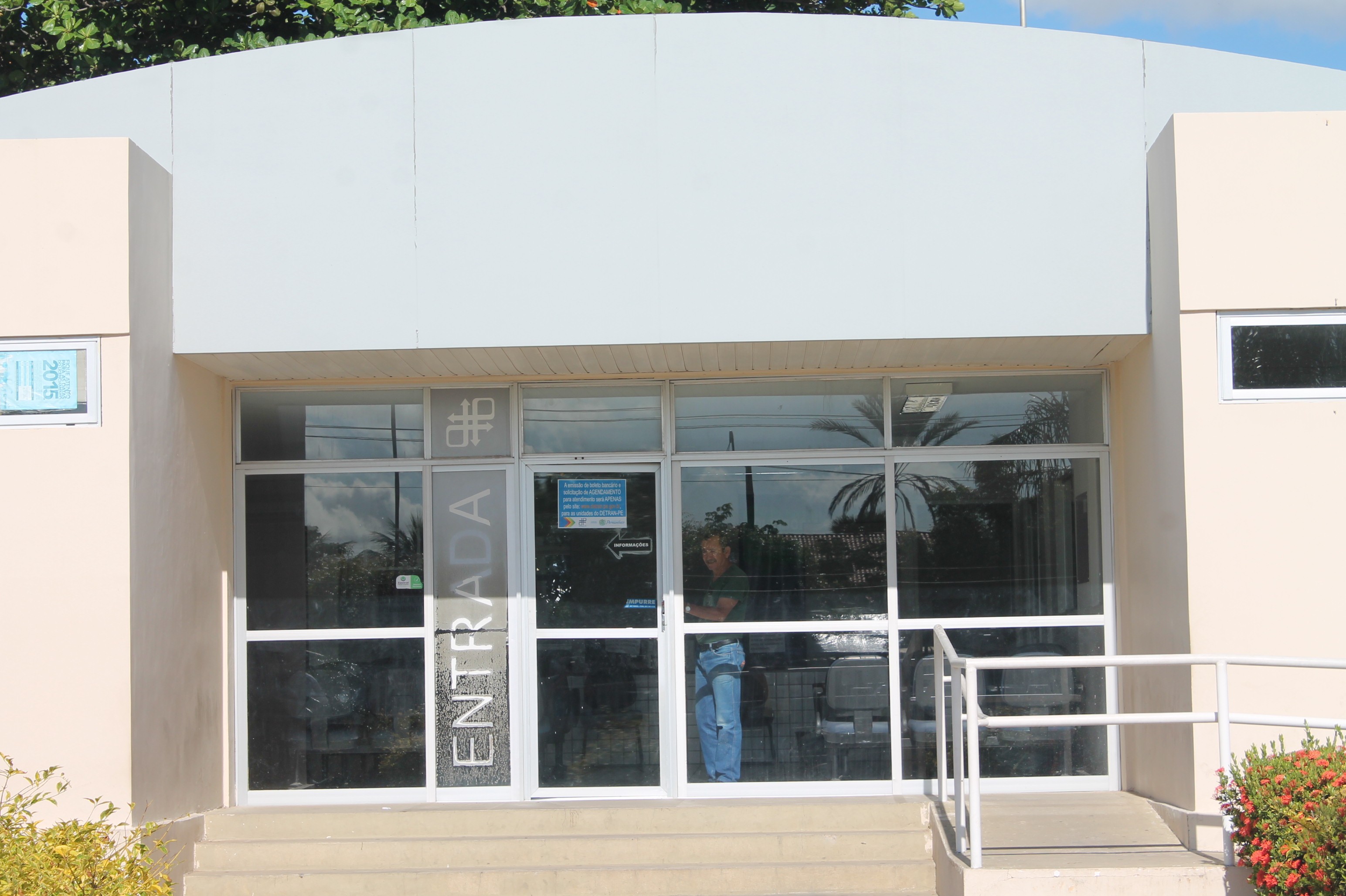 Detran Itinerante oferece serviços para primeira CNH em Petrolina