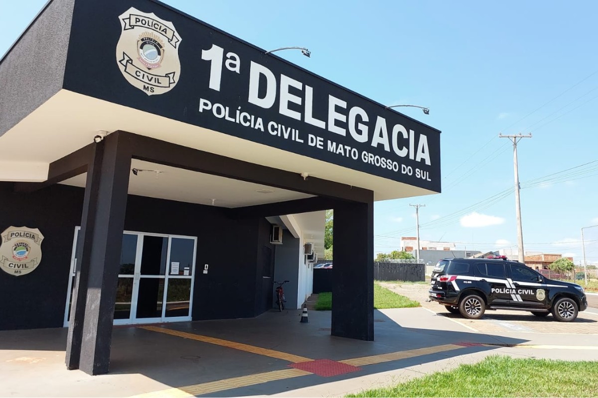 Casal espera carro em praça e descobre golpe de R$ 2 mil após ser bloqueado por vendedor no Facebook