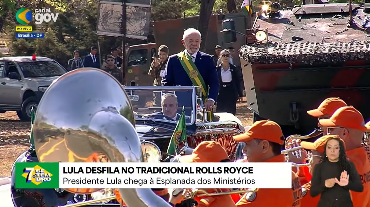 Lula chega ao desfile de 7 de Setembro, em Brasília
