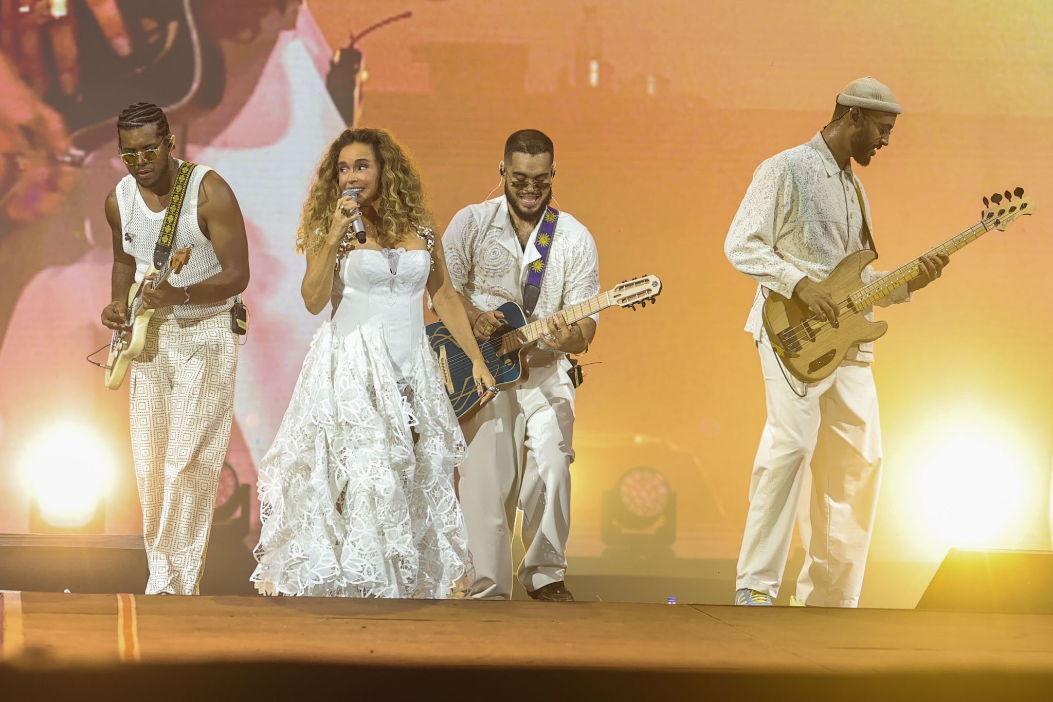 Gilsons são salvos por bagunça boa de Daniela Mercury e Olodum em show no Rock in Rio