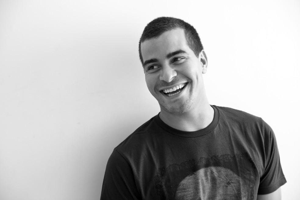 Thiago Martins se apresenta no Bothanic — Foto: Divulgação