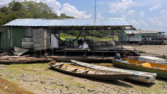 Seca do Rio Negro faz Manaus decretar situação de emergência - Foto: (Gato Júnior/Rede Amazônica)