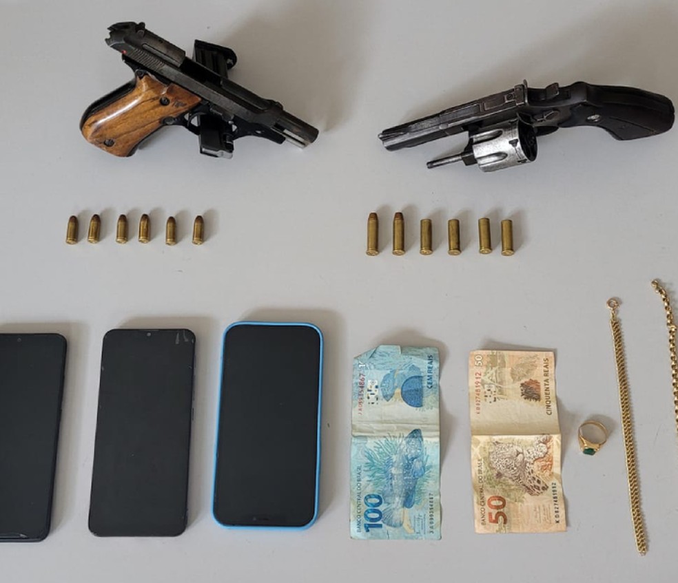 Suspeitos morrem em confronto com a polícia após sequestro no norte da Bahia — Foto: Reprodução/TV Bahia