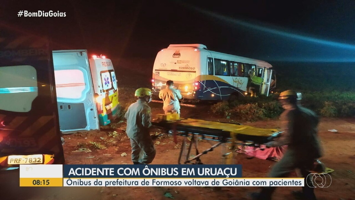 Carro de funerária bate de frente com ônibus e mata motorista em rodovia de  Goiás, Goiás