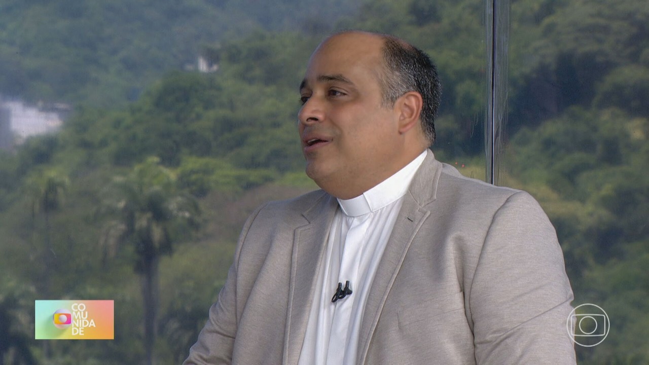 Padre Omar, reitor do Santuário Cristo Redentor, recebe alta 17 dias após acidente grave de carro