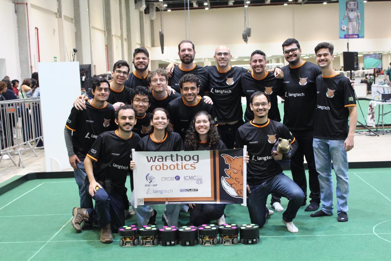 Equipe Warthog, da Universidade de São Paulo, esteve invicta nos primeiros dias da competição vencendo jogos com o placar de 10 a 0 — Foto: Mateus Xavier/g1 BA