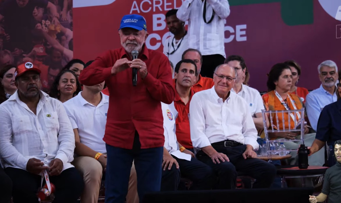 Lula critica pressão dos EUA sobre Cuba, defende solução interna na Venezuela e destaca parceria entre Brasil e China