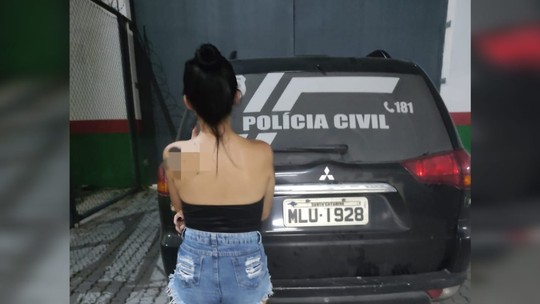 Mulher é presa após ameaçar e colocar fogo na casa da ex-sogra - Foto: (Divulgação/Polícia Civil)
