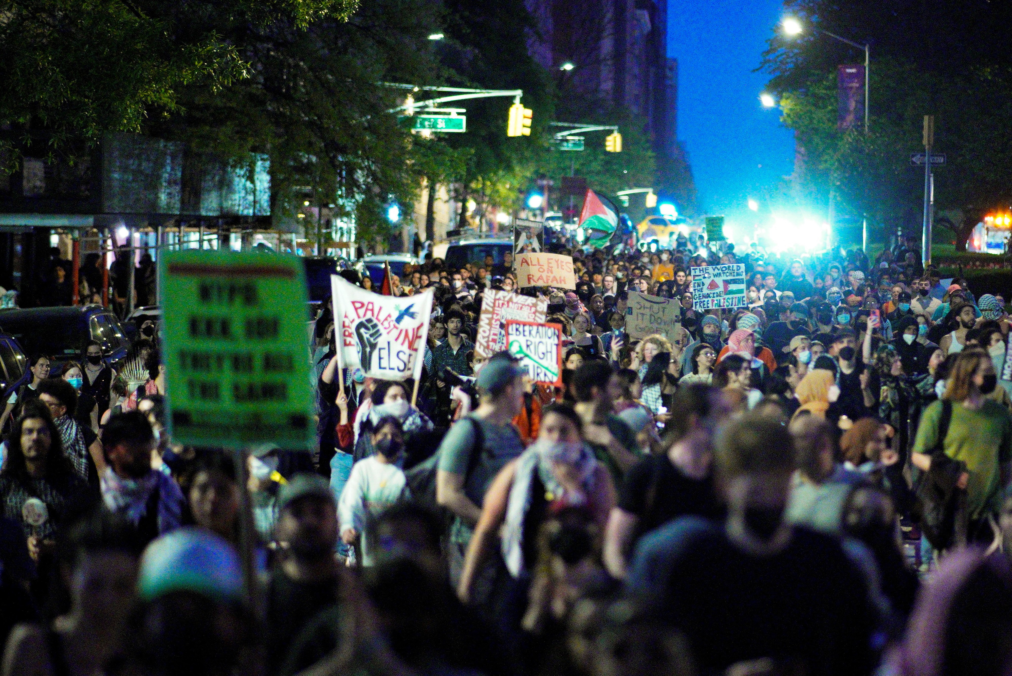 Polícia de Nova York prende manifestantes pró-Palestina que tentavam chegar ao Met Gala