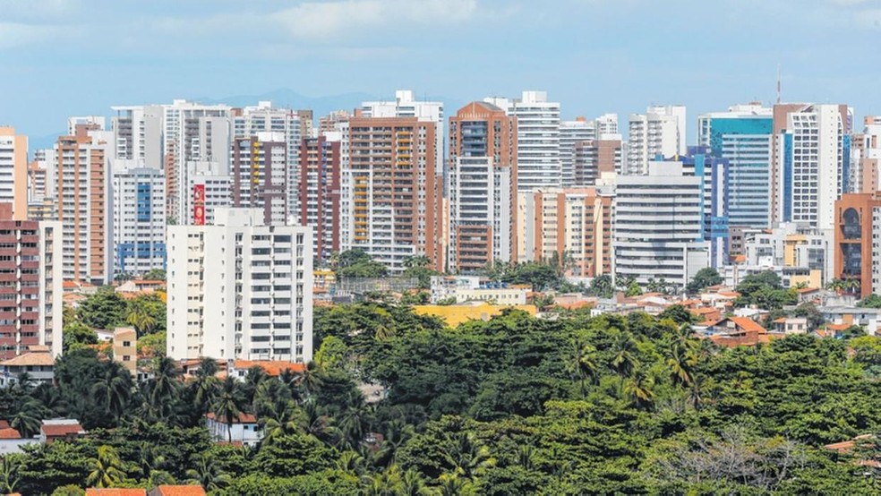 Neste ano, a cobrança alcança cerca de 870 mil imóveis na capital cearense. — Foto: Fabiane de Paula/SVM