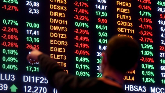Ibovespa dispara e dólar cai: por que vantagem de Flávio sobre Lula animou o mercado