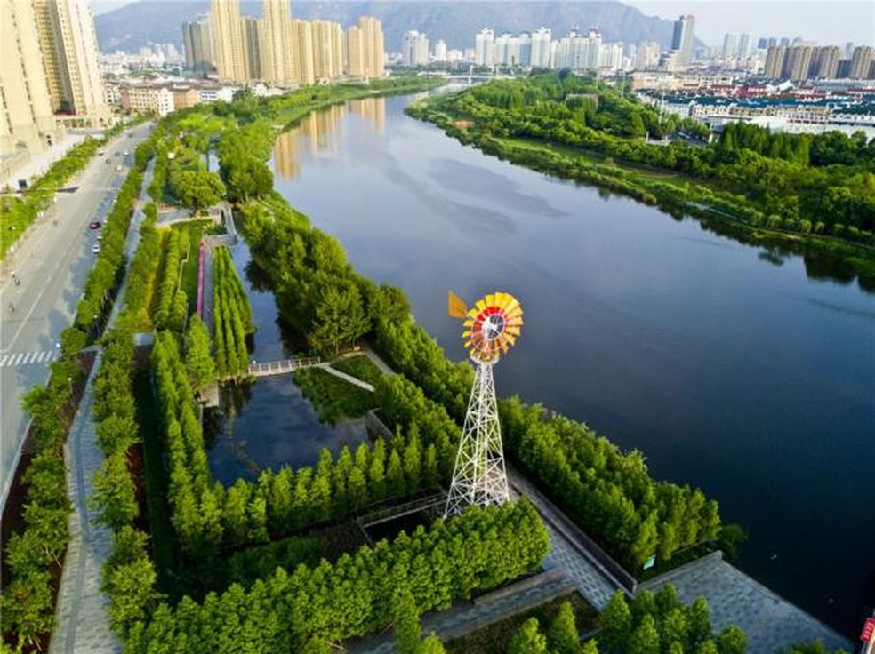 Projeto em Zhejiang é parte da implementação da ideia de 'cidade-esponja'. — Foto: Turenscape