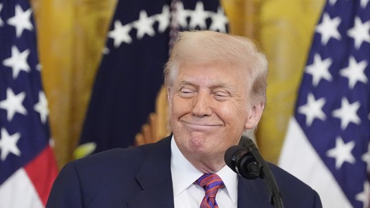 Trump diz que os EUA fecharam um acordo 'gigantesco' com o Japão - Segundo o republicano, o acerto prevê que o Japão investirá US$ 550 bilhões nos EUA e abrirá seu mercado ao comércio exterior. Além disso, o país asiático terá 'tarifas recíprocas' de 15%.