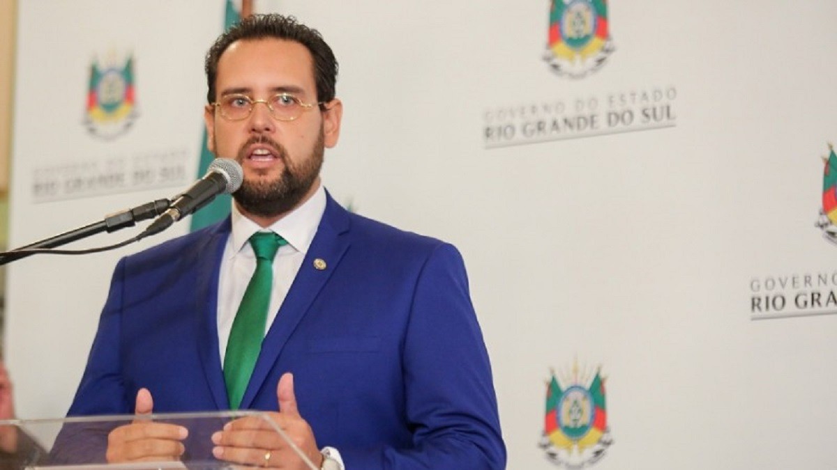 Justiça condena ex-deputado do RS Ruy Irigaray por improbidade administrativa e suspende direitos políticos por 14 anos