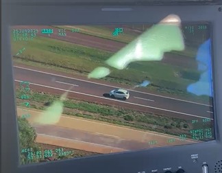 Imagens aéreas mostram perseguição e apreensão de drogas no oeste do Paraná