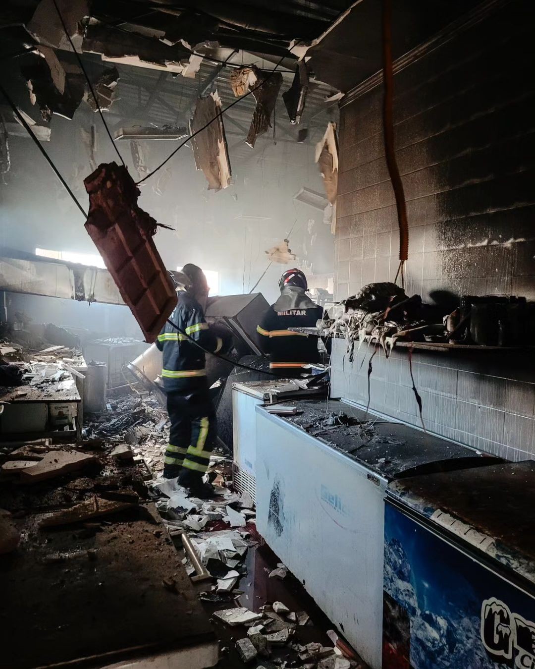 Restaurante fica destruído após incêndio em Mossoró