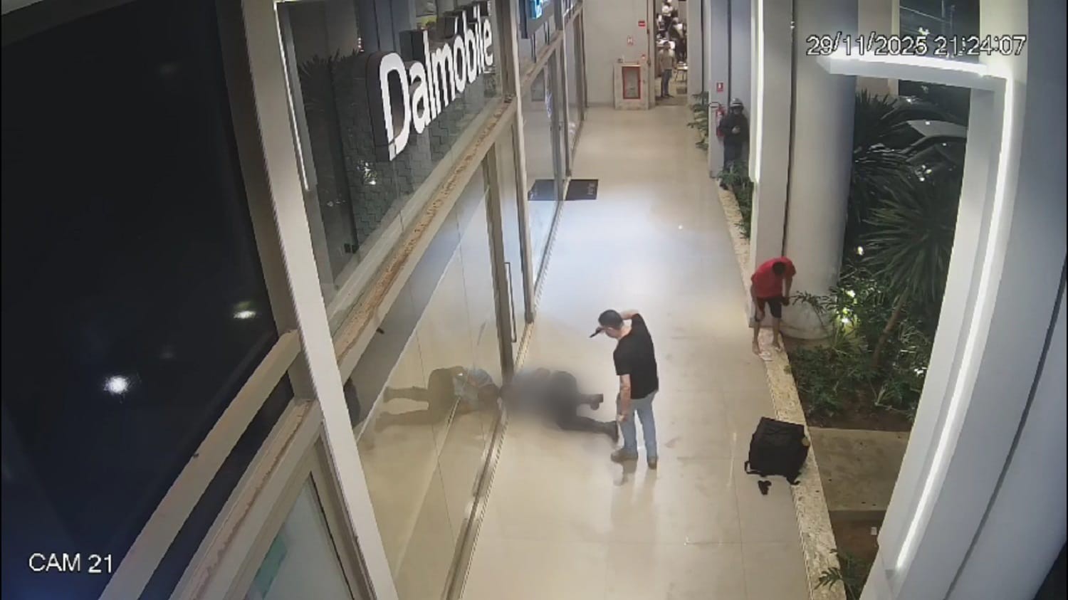 Dono de caminhonete mata vigilante de shopping após discussão por estacionar em local irregular, diz PM
