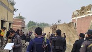 Foto: Atentado suicida contra edifício militar mata 23 no Paquistão