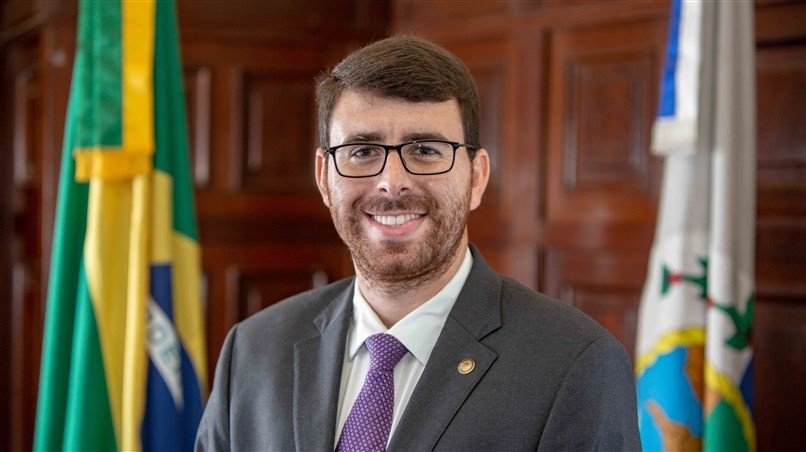Dias Toffoli derruba decisão do TSE e torna Renato Cozzolino, prefeito de Magé, elegível