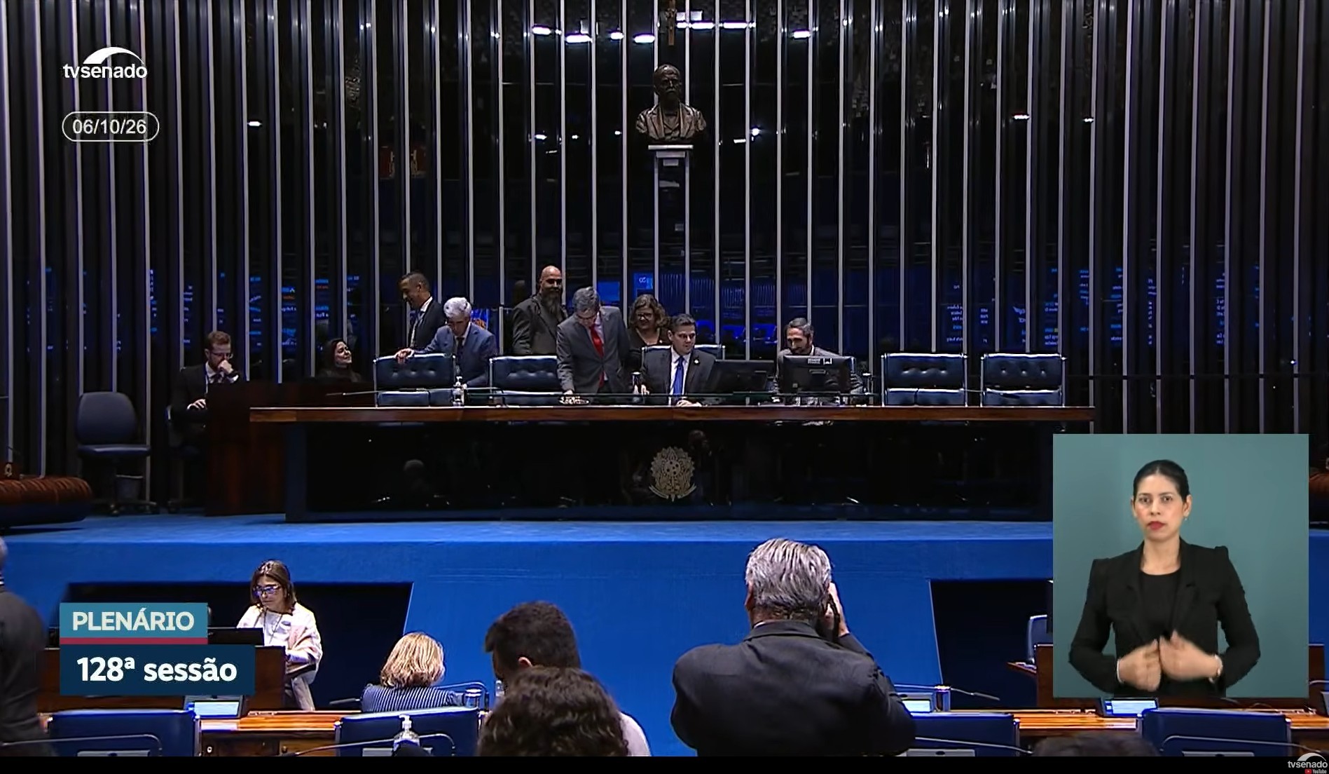 Senado retoma nesta quarta discussão sobre PEC do fim da escala 6x1
