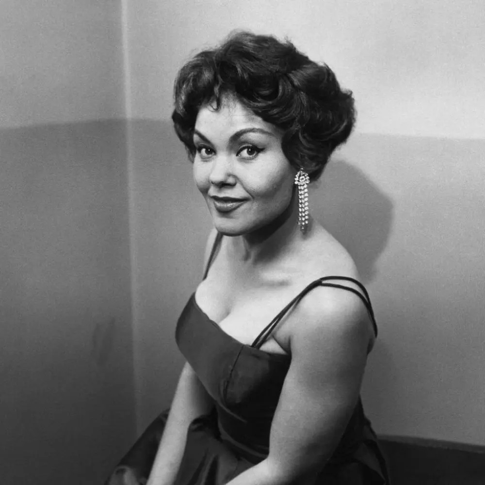 Cleo Laine, cantora britânica que se apresentou com Ray Charles e Frank Sinatra, morre aos 97 anos