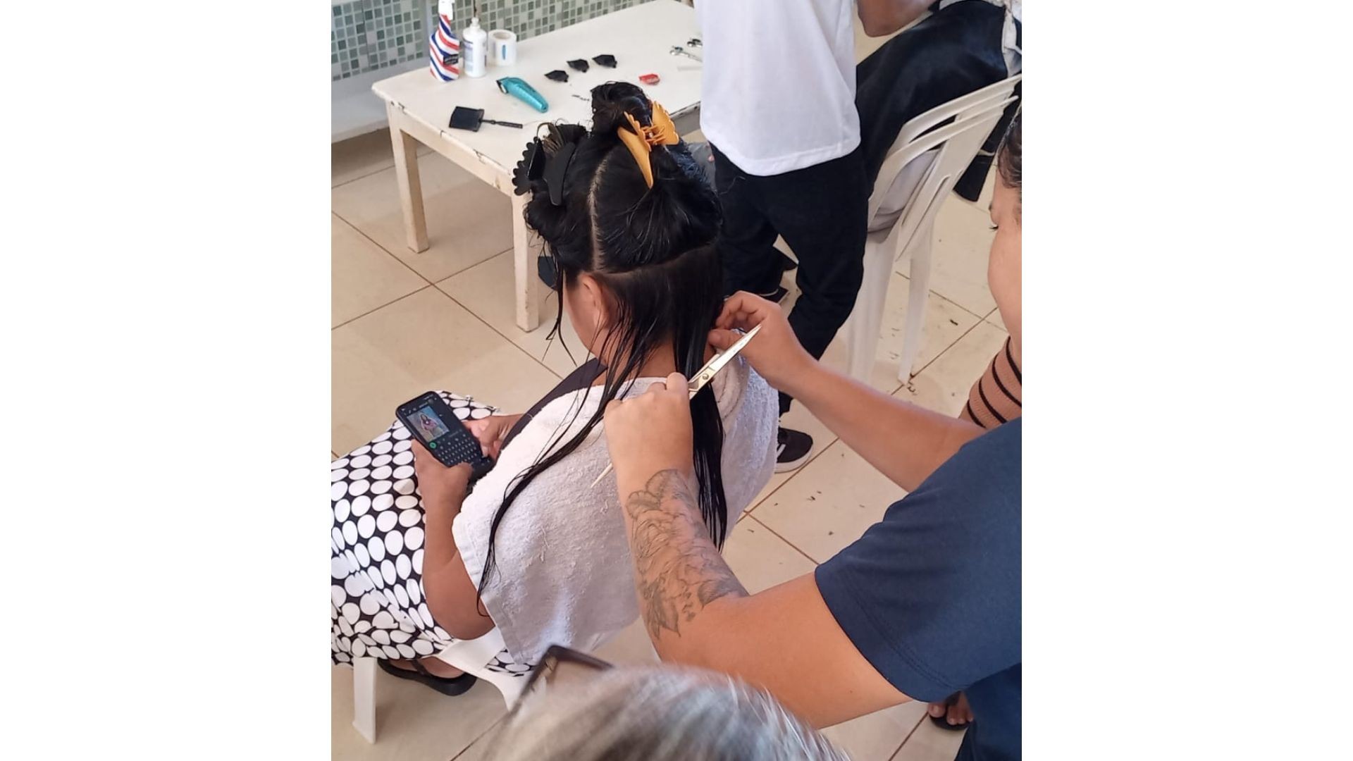 Cursos gratuitos de manicure e cabeleireiro são ofertados a pessoas em situação de vulnerabilidade em Santarém