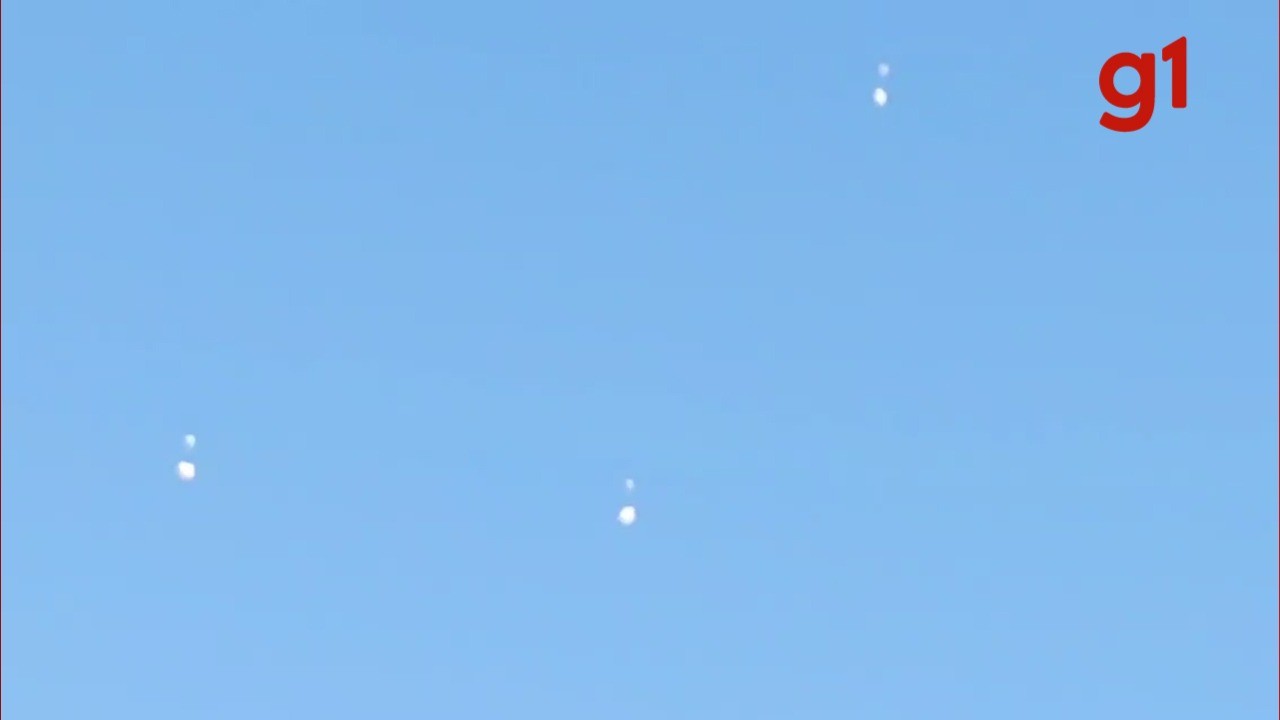 VÍDEO: Balões são flagrados sobrevoando diversas cidades do Vale do Paraíba na manhã deste domingo (5)