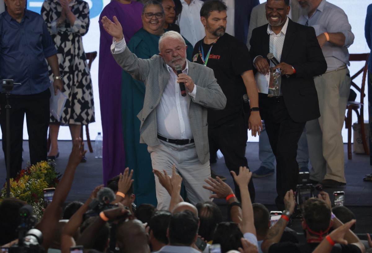 Em encontro com evangélicos, Lula diz que Deus dirige seus passos