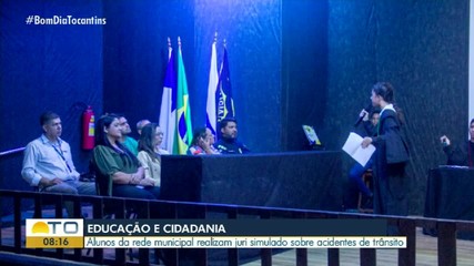 Alunos realizam júri simulado sobre acidentes de trânsito em escola municipal de Palmas