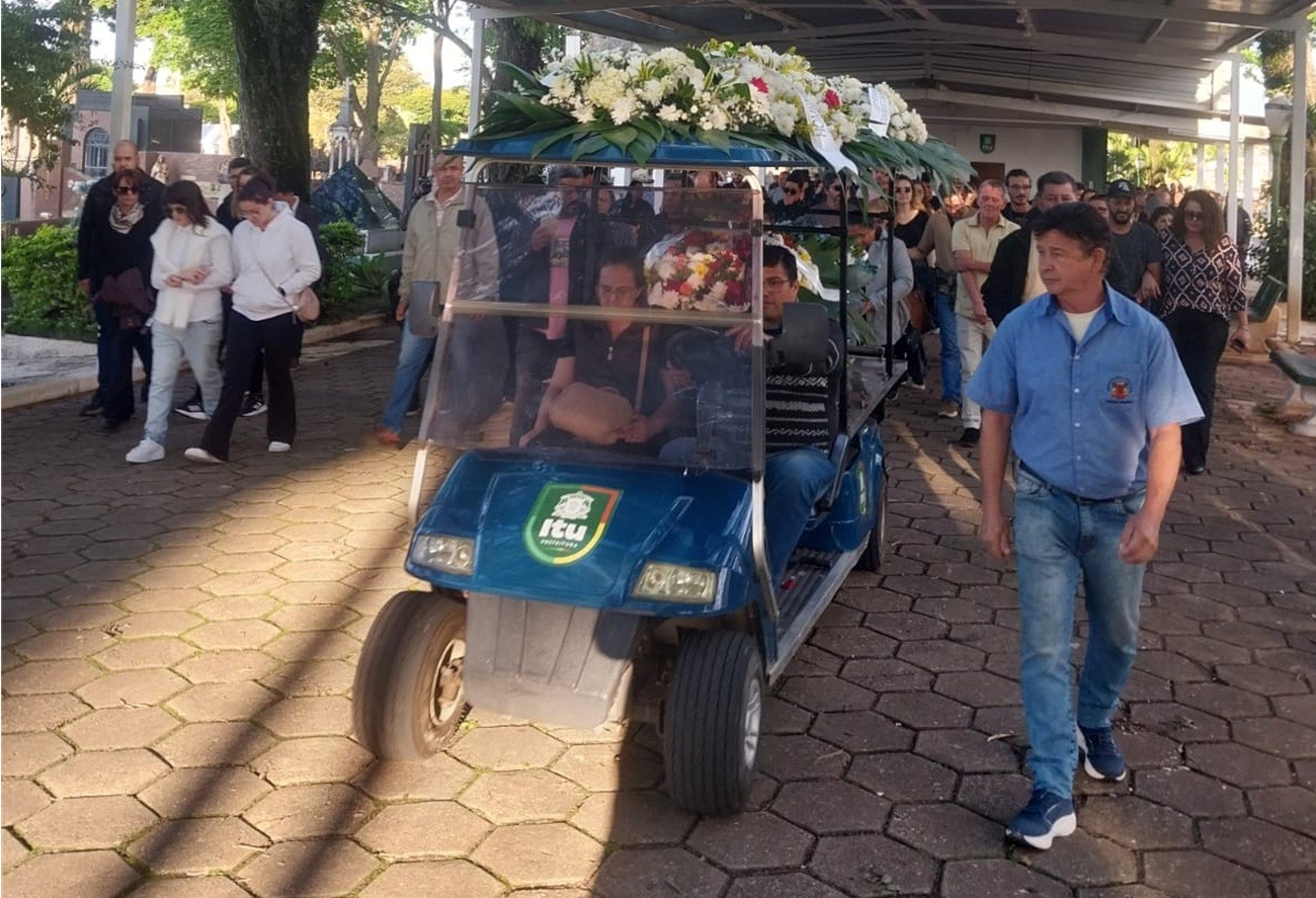 Dentista achado morto após sair para entregar prótese é sepultado em Itu