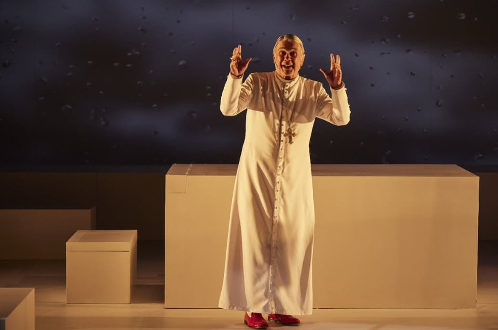 "Dois Papas" em nova temporada no espaço Cultura Artística. — Foto: Dois Papas Teatro