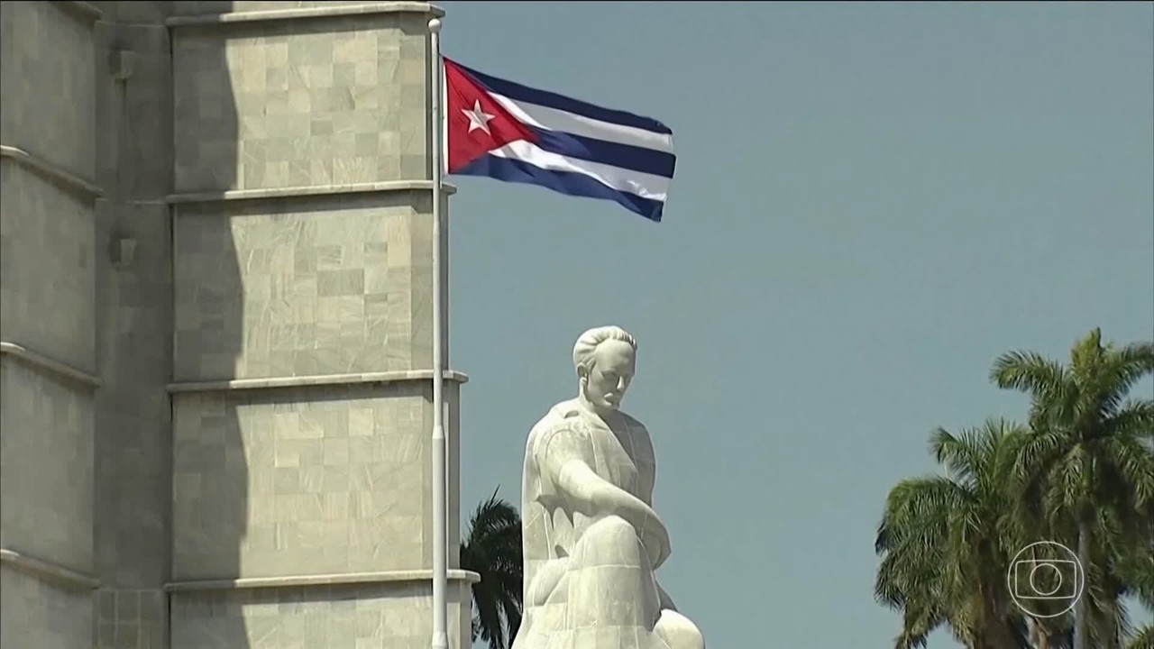 Governo de Cuba diz que vai permitir que expatriados voltem a investir no país