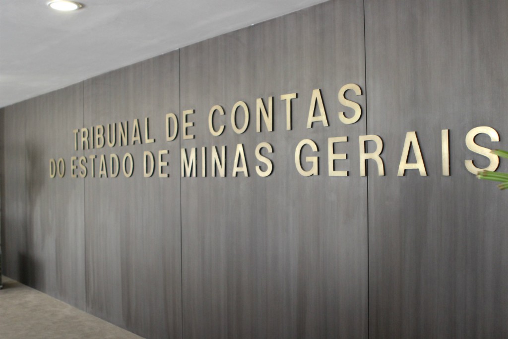 TCEMG multa médico e prefeito por acúmulo ilegal de cargos em Jaguaraçu, Timóteo e Coronel Fabriciano