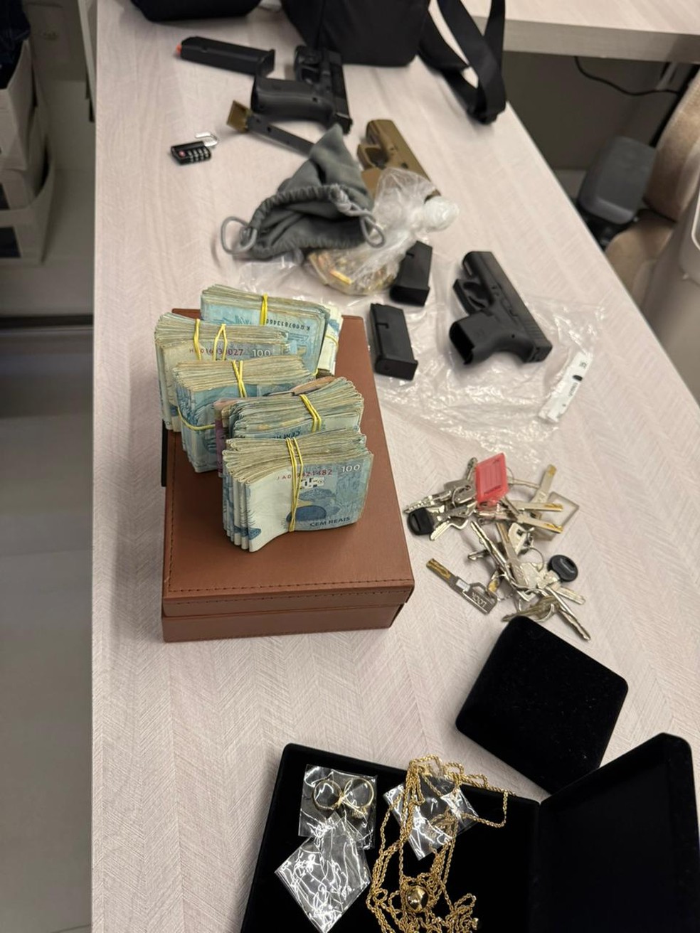 Operação bloqueia R$ 150 milhões de investigados em participação de esquema de jogos de azar — Foto: MPPR