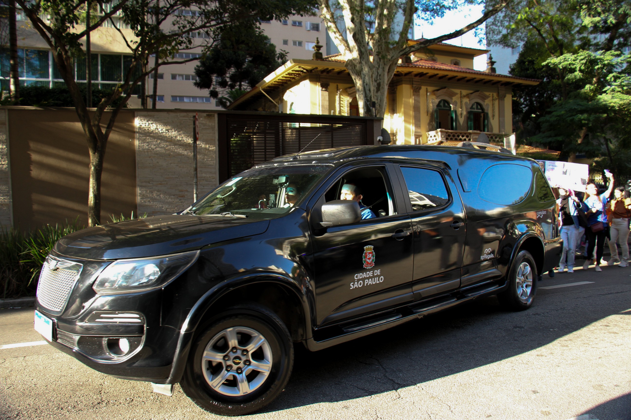 Corpo de Francisco Cuoco é sepultado em SP