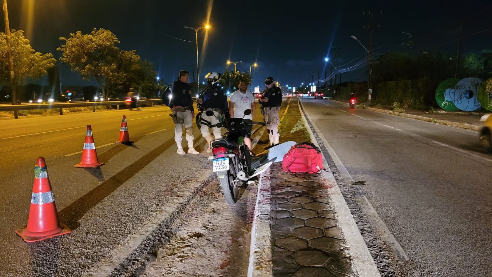 Motociclista morre após ter pescoço atingido por linha com cerol em rodovia de Fortaleza