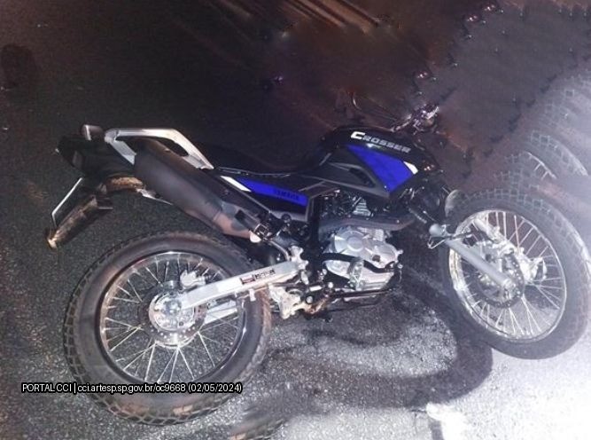 Motociclista fica ferido após bater em caminhão na Rodovia Castello Branco em Itu