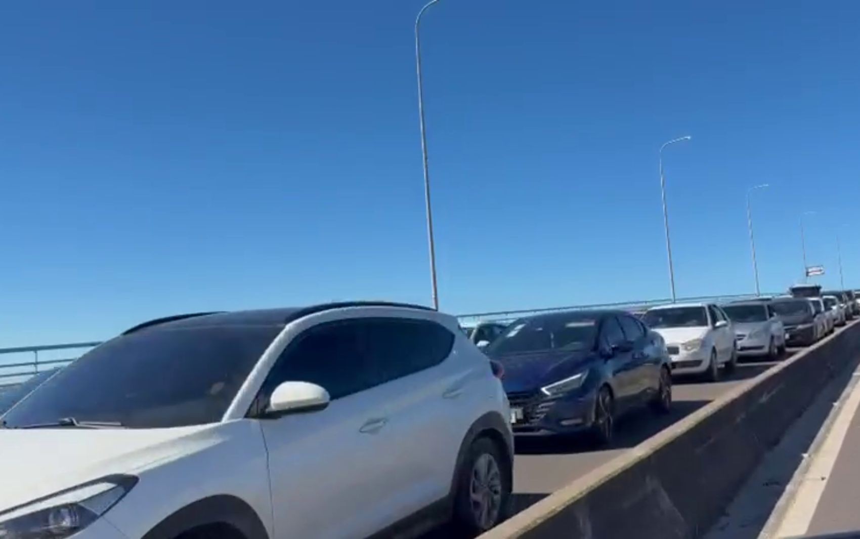 Acidente causa congestionamento no trânsito na Ponte Aracaju/Barra dos Coqueiros