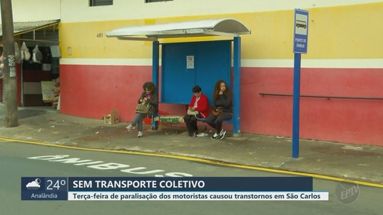 Motoristas de ônibus fazem paralisação em São Carlos; liminar do TRT determina volta do serviço - Programa: Jornal da EPTV 2ª Edição - São Carlos/Araraquara 