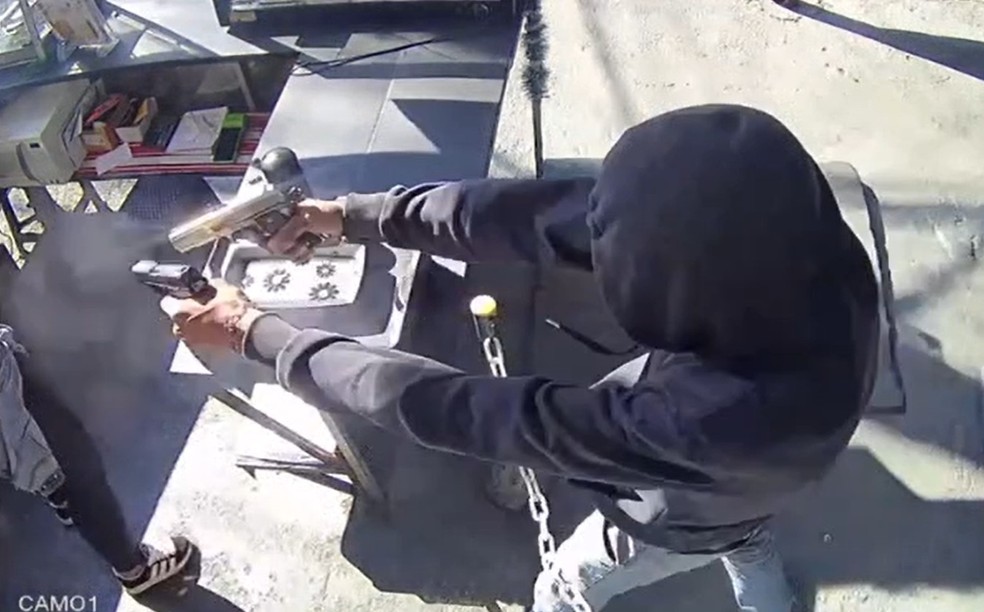 Homem invade pastelaria e atira em ex-mulher na Zona Norte de SP &mdash; Foto: Reprodu&ccedil;&atilde;o