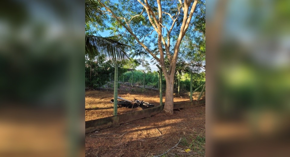 Motociclista morre atropelado por caminhonete em estrada rural de Santo Antônio do Aracanguá; polícia investiga crime