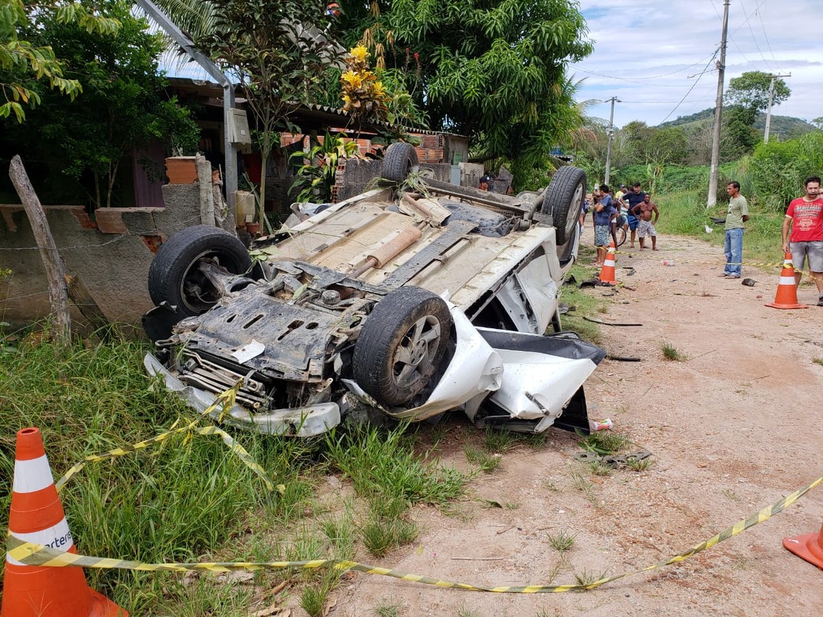 Capotamento Deixa Dois Mortos E Três Feridos Na Br 101 Em Silva Jardim No Rj Região Dos