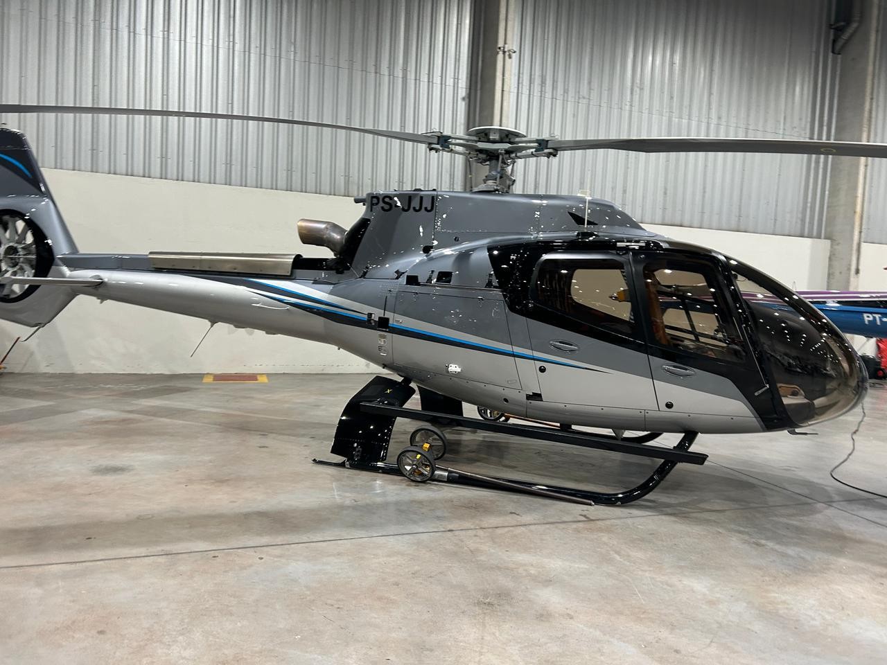 Operação mira grupo suspeito de explorar bets ilegais e lavar R$ 5,2 bilhões em SP; helicóptero e carros de luxo são apreendidos