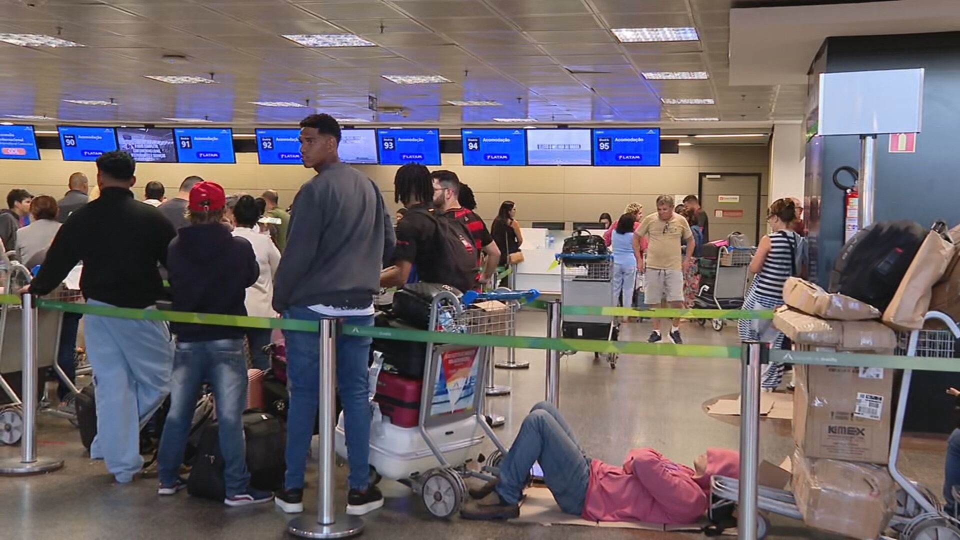 Mau tempo em SP cancela 12 voos na manhã desta quinta-feira em Brasília