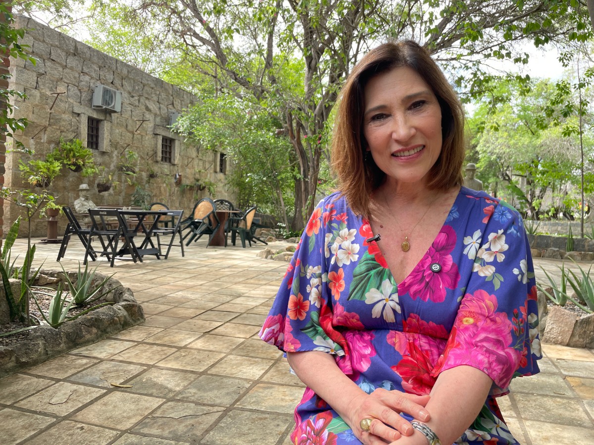 Beth Goulart fala sobre viver Maria na Paixão de Cristo de Nova Jerusalém: 'Ela sente a dor mais profunda que um ser humano pode sentir'