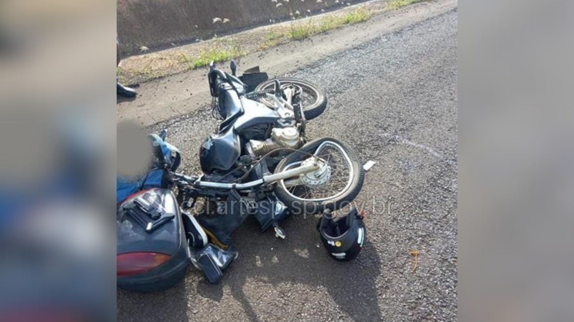 Motociclista morre após bater em traseira de carreta no interior de SP