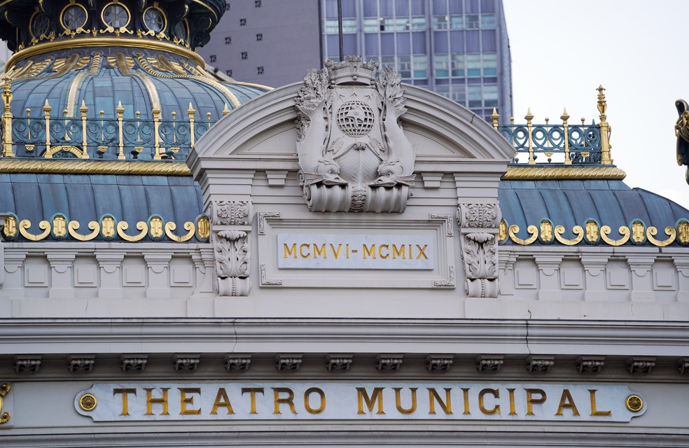 A fachada do Theatro Municipal do Rio — Foto: Marcos Serra Lima/g1