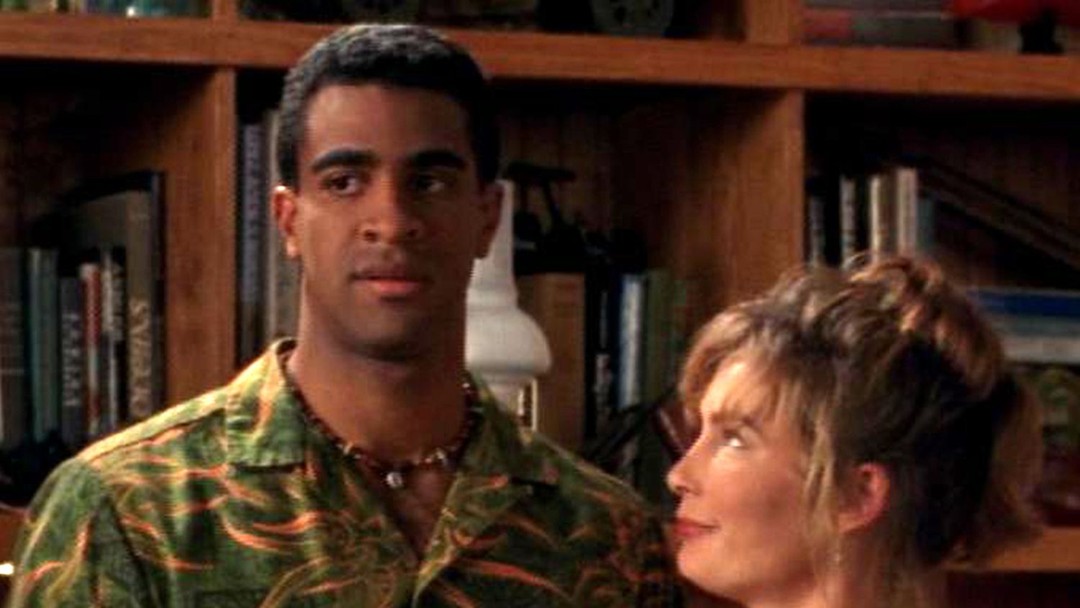 Obi Ndefo, ator de 'Jornada nas Estrelas' e 'Dawson's Creek', morre aos 51 anos